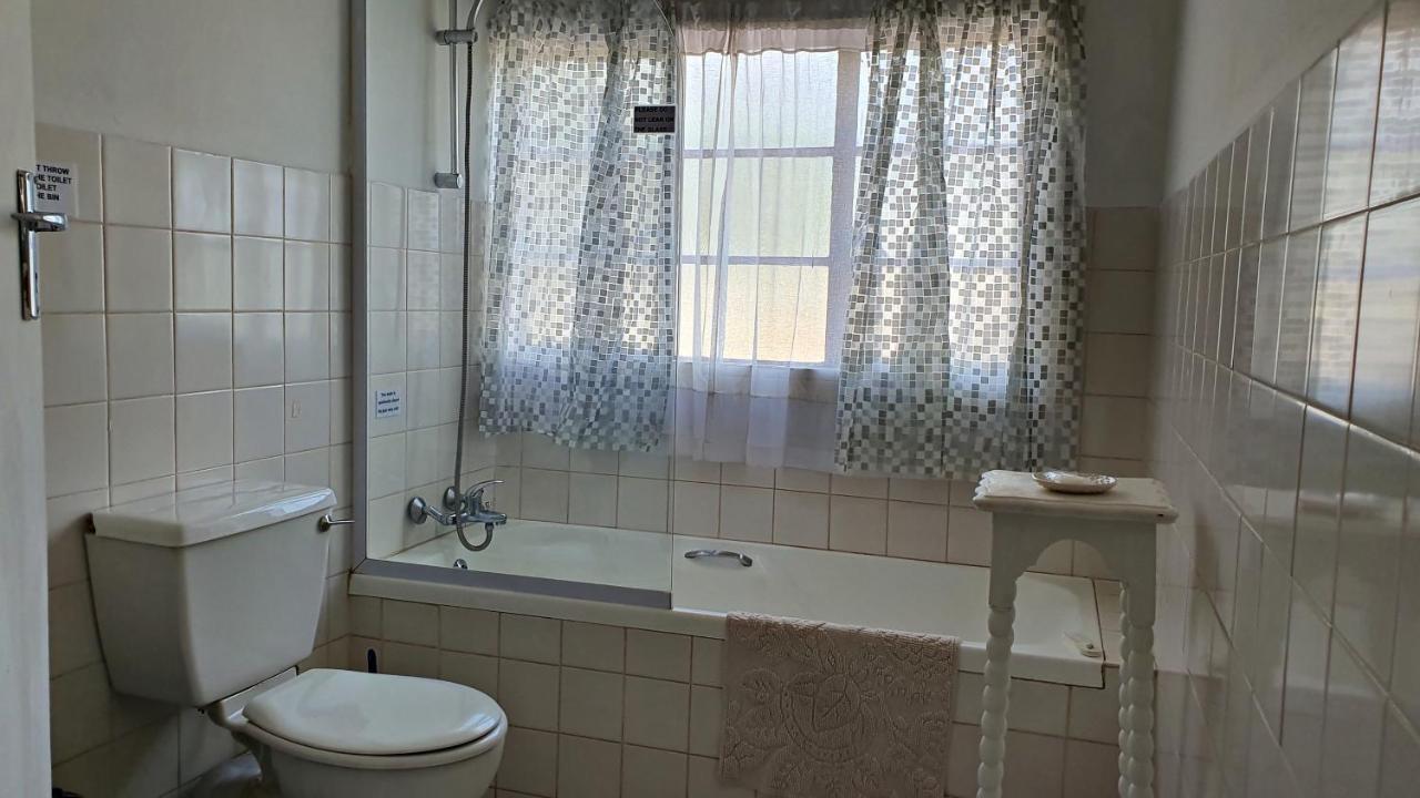 Lake Motel ฮาร์ทบีสบูร์ท ภายนอก รูปภาพ